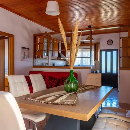 Aggeliki's Traditional Country Holiday home Topolia