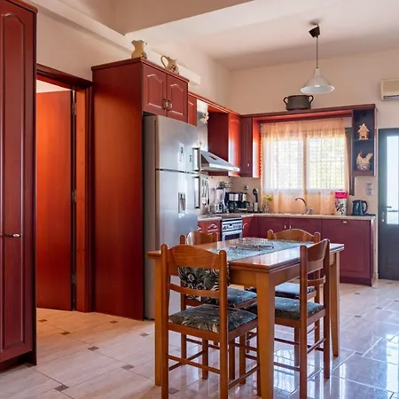 Aggeliki's Traditional Country Holiday home