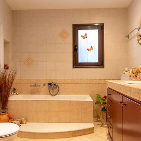 Aggeliki's Traditional Country Holiday home