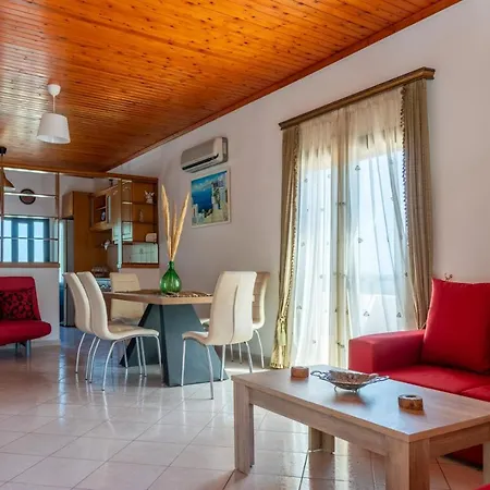 Aggeliki's Traditional Country Holiday home *