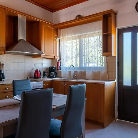 Holiday home Aggeliki's Traditional Country Topolia